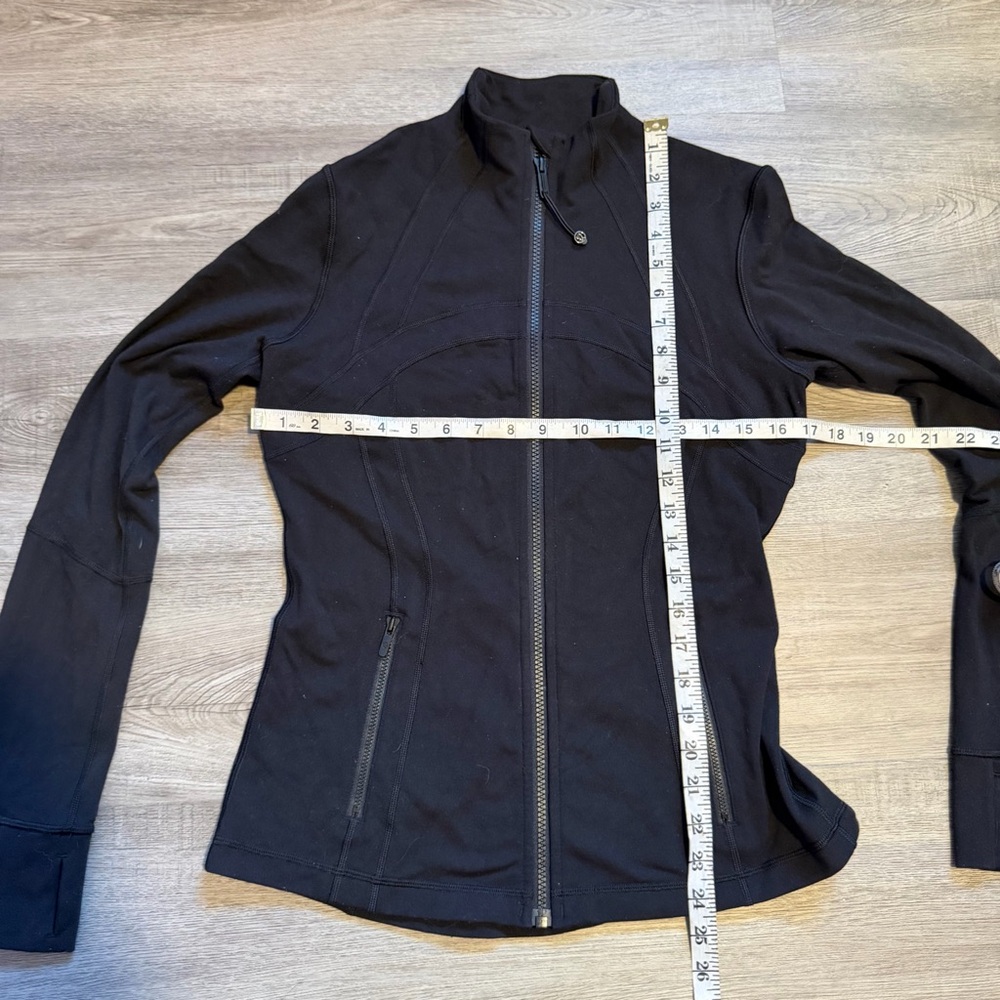 lululemon athletica Black Full-Zip Lightweight Jacket - Picture 5 of 10